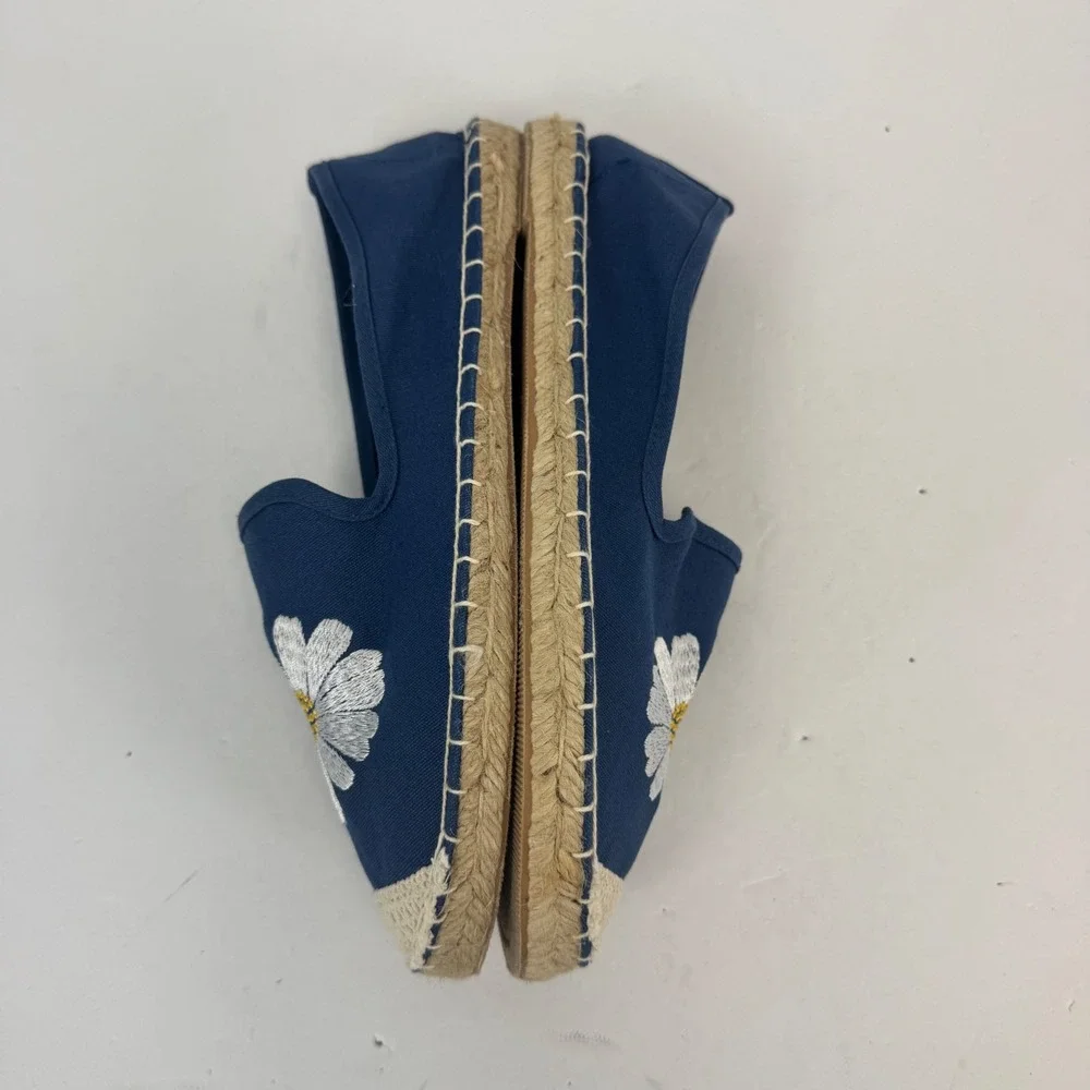 Coldwater Creek Walk With Me Navy Blue Daisy Embroidered Espadrille Flats Sz 7.5